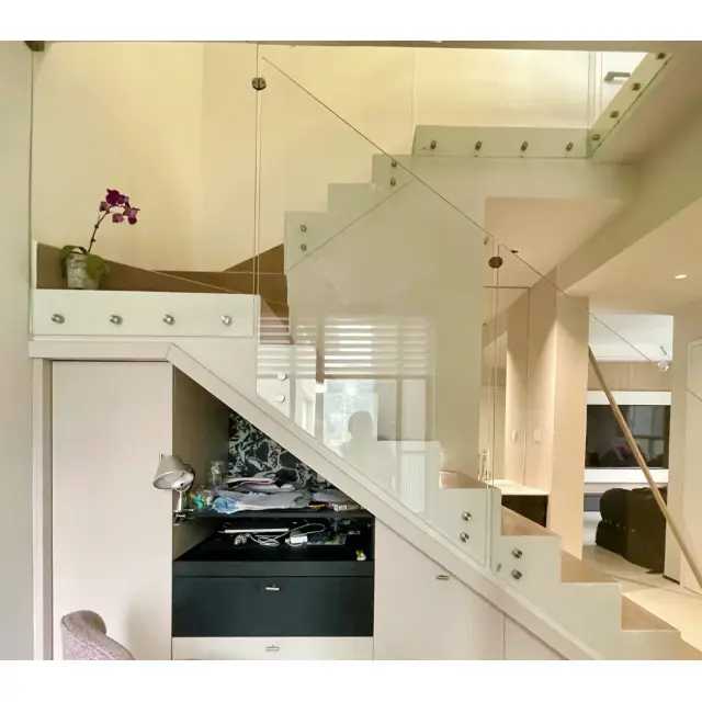 রেলিংয়ের জন্য ড্রিলড গ্লাস