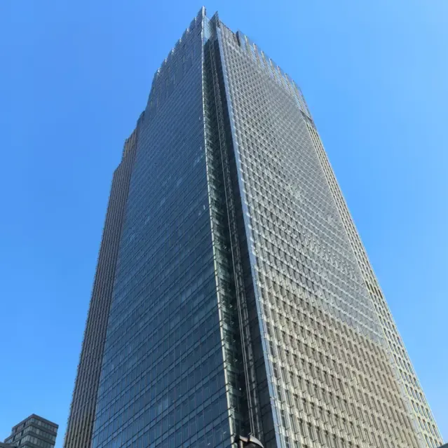 পয়েন্ট-সমর্থিত কাচের পর্দা দেয়াল